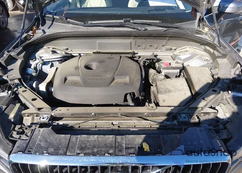 2021 Volvo Xc60 T5 Inscription z USA, uszkodzony, nr VIN YV4102RL2M1779203